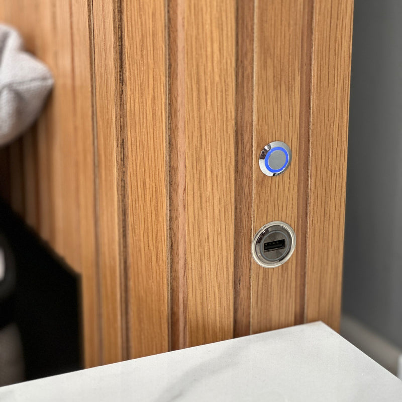 Daytona Fluted Oak Bed