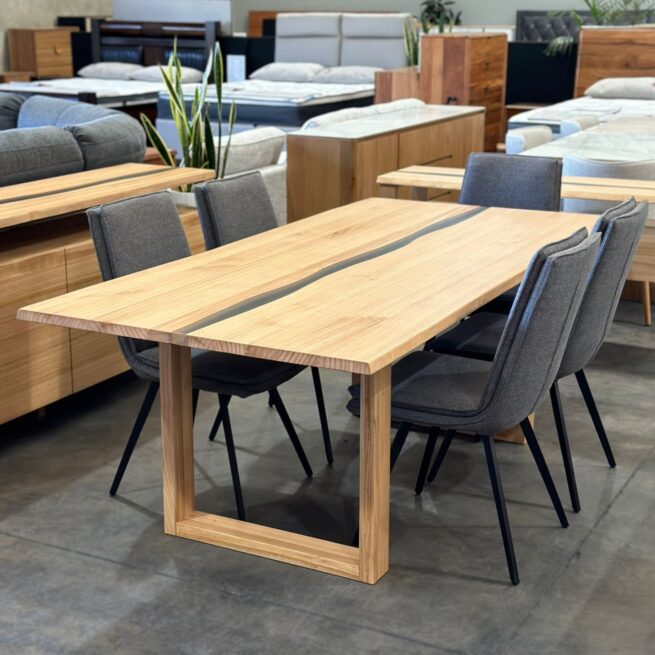 Neso Solid Messmate Dining Table