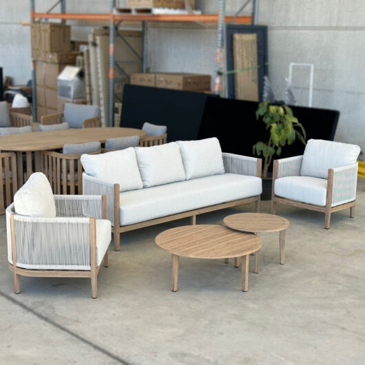 Franco Outdoor Lounge